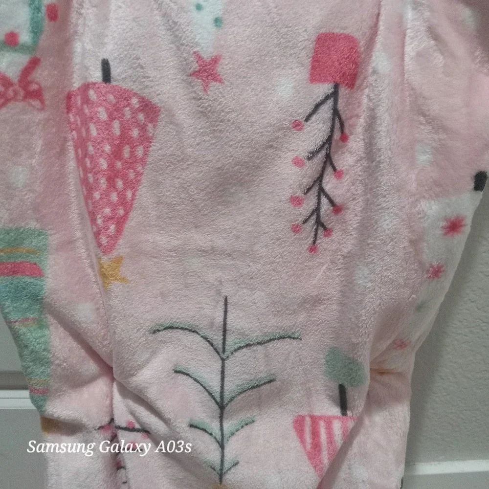 PINK‎ Holiday Christmas Tree Blanket 60×70